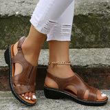 Clara - Offene Sandalen mit niedrigen Absätzen – Braun