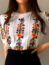 Denisa | Frisches Floral-Top mit kurzen Ärmeln – Weiß