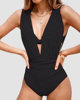 Amelie | Eleganter formender Badeanzug mit tiefem V-Ausschnitt – Schwarz