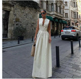 Bianca - Langes ärmelloses Kleid mit Reißverschluss vorne – Beige