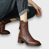Fien – Klassische Ankle Boots aus Leder – Braun