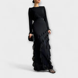 Fallon - Slim Fit Maxikleid mit 3D-Rüschen – Schwarz