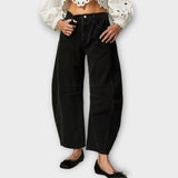 Anett | Locker sitzende Komfort-Jeans – Schwarz