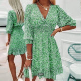 June | Schönes Kleid – Grün