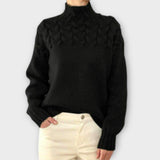 Amalia | Strickpullover mit Zopfstrick-Detail – Schwarz
