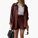 Zweiteiliges Set mit Shorts für Damen - lässiger Sommerlook – Braun