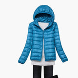 Ultraleichte Daunenjacke mit Kapuze für Damen – Blauer See