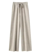ELVINA – DIE STRICKHOSE MIT WEITEM BEIN FÜR STILVOLLE GEMÜTLICHKEIT – Beige