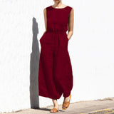 Gerader Jumpsuit mit Falten am Revers ohne Gürtel - Nora – Weinrot