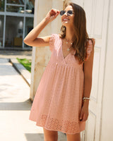 Karen – Sommerkleid mit V-Ausschnitt aus Baumwolle und kurzem Rock in einheitlicher Farbe – Rosa