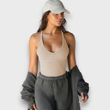 Talia – Ripp-Top mit Racerback – Hellbraun