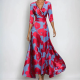 Grace - Weiches, florales Wickelkleid – Rot und Blau