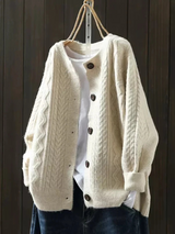 THE LORENZA | STRICKJACKE MIT ZOPFMUSTER – Beige