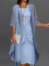 Ridley - Elegantes zweiteiliges Kleid aus Chiffon und Spitze – Hellblau