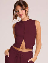 Gestricktes Cropped Top mit Knopfleiste – Minimalistisch, Weich & Kombistark – Burgundisch