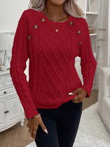 Clara – Pullover mit Knopfdetails und Zopfmuster – Rot