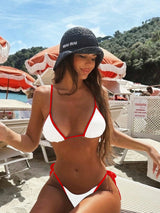 Sexy Triangel-Bikini in Marineblau mit Kontrast-Saum – Minimalistisches 2-teiliges Set zum Schnüren – Rot/Weiß