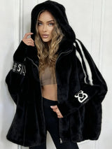 Bondella™ - Elegante Winterjacke aus Plüsch – Schwarz