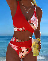 Clara | Bikini mit kontrastierendem Blumenmuster und Schlitz – Rot