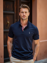 Noah | Slim Fit Klassisches Poloshirt mit sportlichem Kragen-Detail – Dunkel Blau