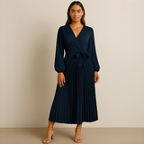 Naomi - Elegantes Kleid mit V-Ausschnitt und Raffungen – Marineblau