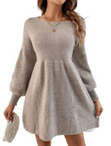 Lorelei - Monochromes apricotfarbenes Mini-Pulloverkleid – Braun