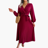 Elegantes Maxikleid mit langen Ärmeln für Damen - Plissee Design – Rot