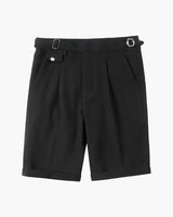 Parker | Maßgeschneiderte Plisseeshorts mit verstellbaren Seitenschnallen – Schwarz