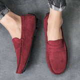 Marcos - Wildleder-Slipper mit sichtbaren Nähten und lässigem Stil – Rot