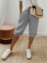 Marlene – Damen-Shorts aus Baumwollleinen – Hellgrau