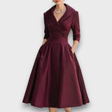Lina – Satiniertes Midikleid – Burgunderrot