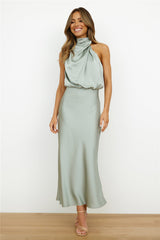 Anna - Kleid mit Halterneck-Ausschnitt – Pistazie