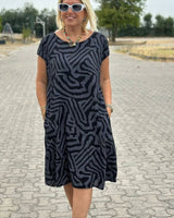 Quira - Soft-Touch-Sommerkleid – Schwarz