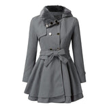 Yena | Schicker Trenchcoat mit veganem Pelz – Grau
