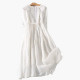 Elegantes langes Kleid für Frauen - Knopfleiste und Bindegürtel – Weiß