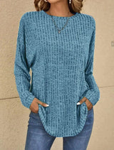 Eleganter mischpullover – mit weitem rundhalsausschnitt und langen armeln – Blau