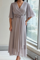 ELMA - Elegantes Midi-Kleid mit fließender Silhouette – Grau