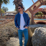 Jacke aus leichtem material mit reißverschluss und zweifarbigem design – Blau