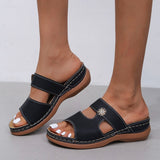Sofia - Flache Sandalen mit durchbrochenem Muster – Schwarz