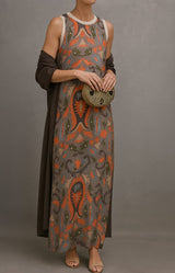 CORVALISSE - Elegantes Maxikleid mit passendem Schal – Kaffee