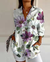 Damen Bluse mit V-Ausschnitt | Lockere Langarmbluse mit Knöpfen – Lila Blumen