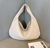 Estelle - Große handgewebte Schultertasche für Damen – Weiß