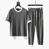 Männer Plissee Zweiteiler mit Rundhals T-Shirt und Jogginghose – Grau