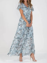 Romantisches Maxikleid mit Blumenprint – Rosa Chiffon, V-Ausschnitt & Schmetterlingsärmel – Hellblau