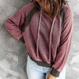 Lässiges sweatshirt mit kapuze und langen armeln – Rot