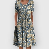 Lucy | Kleid mit Blumenstickerei – Hellblumenblau
