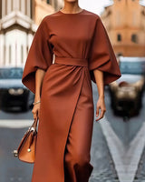 Damenkleid mit Bindegürtel | Midilänge – Ziegelrot