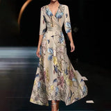 Vivian - Bedrucktes Maxikleid mit V-Ausschnitt – Champagner