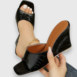 Jasmin – Keilabsatz Sandalen – Schwarz