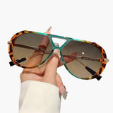 Damen Sonnenbrille mit UV400 Schutz und zweifarbigem Rahmen – Leopardengrün